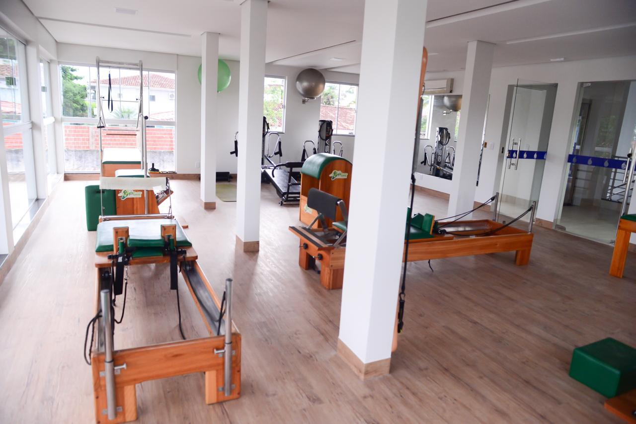 Pilates para quem sente dor nas costas: por onde começar